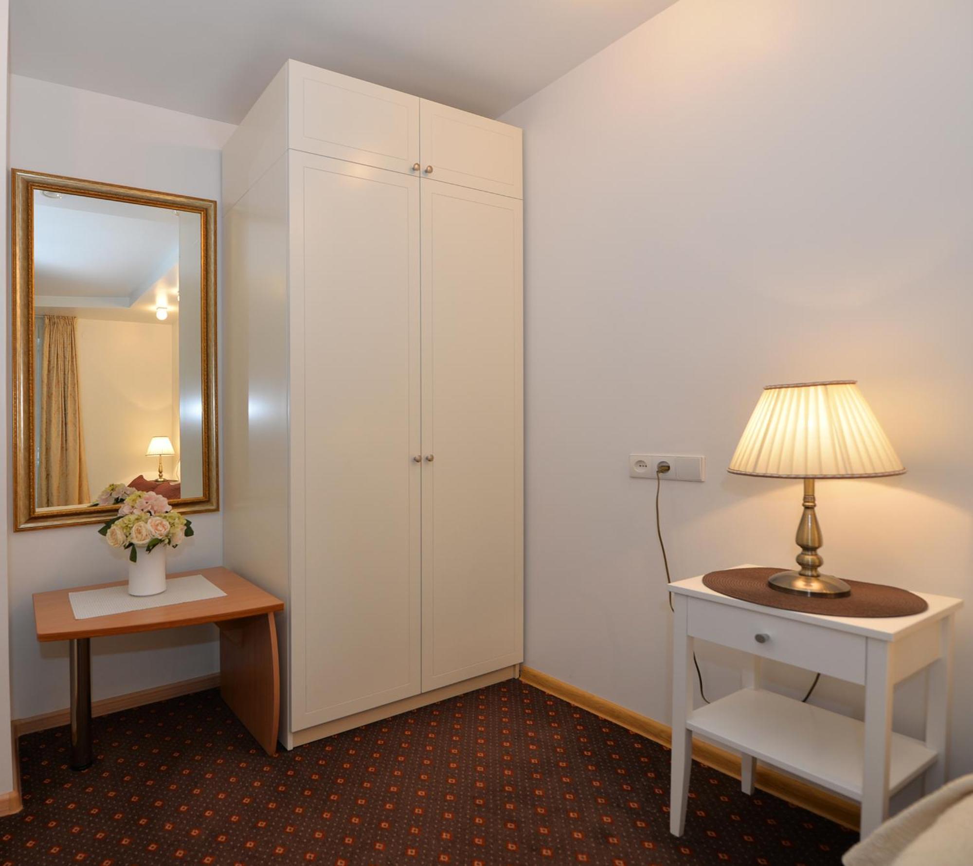 Saules Krantas Aparthotel Паланга Стая снимка