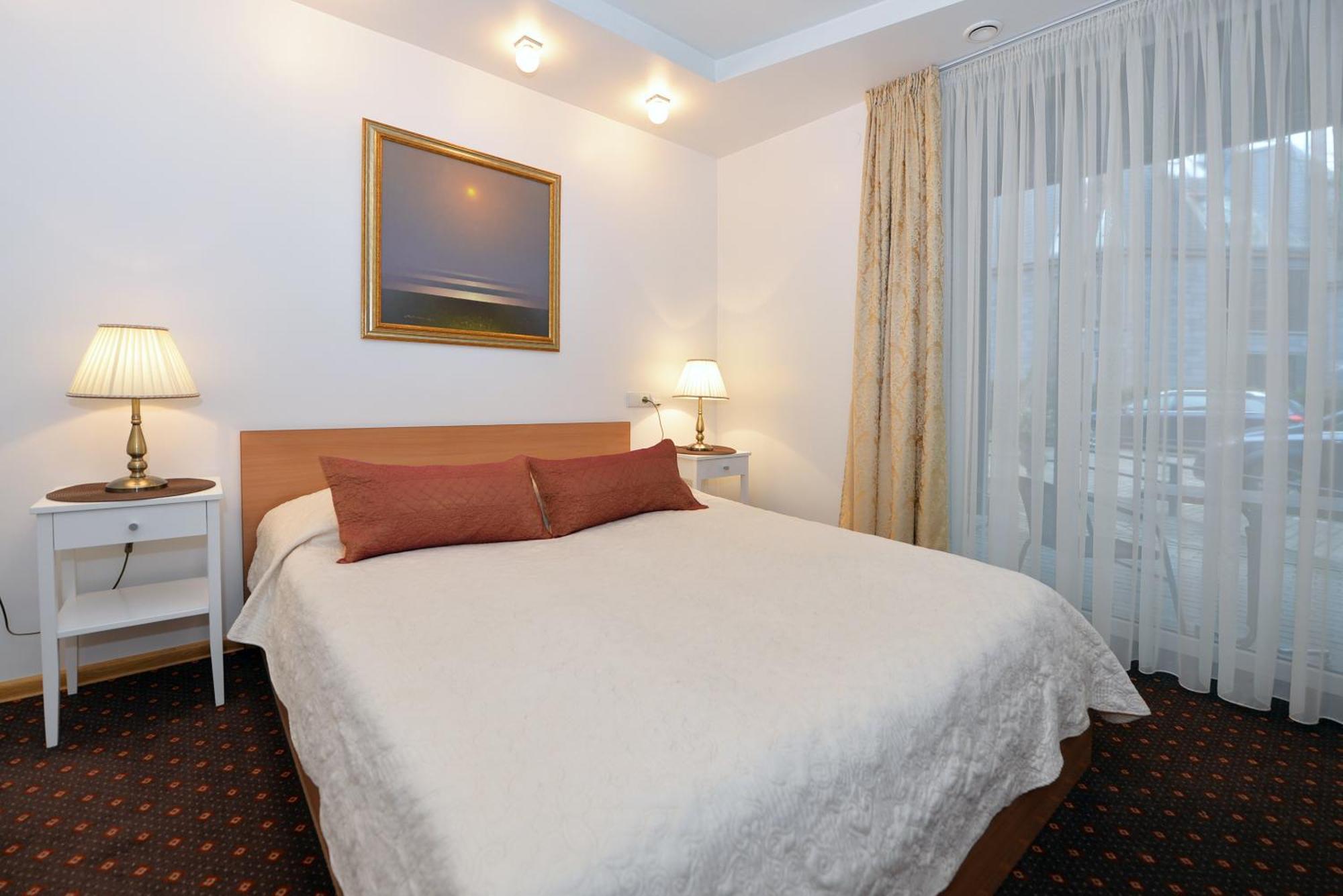 Saules Krantas Aparthotel Паланга Стая снимка