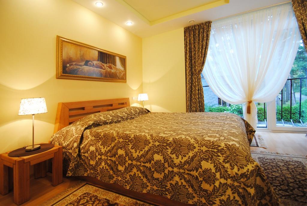 Saules Krantas Aparthotel Паланга Стая снимка